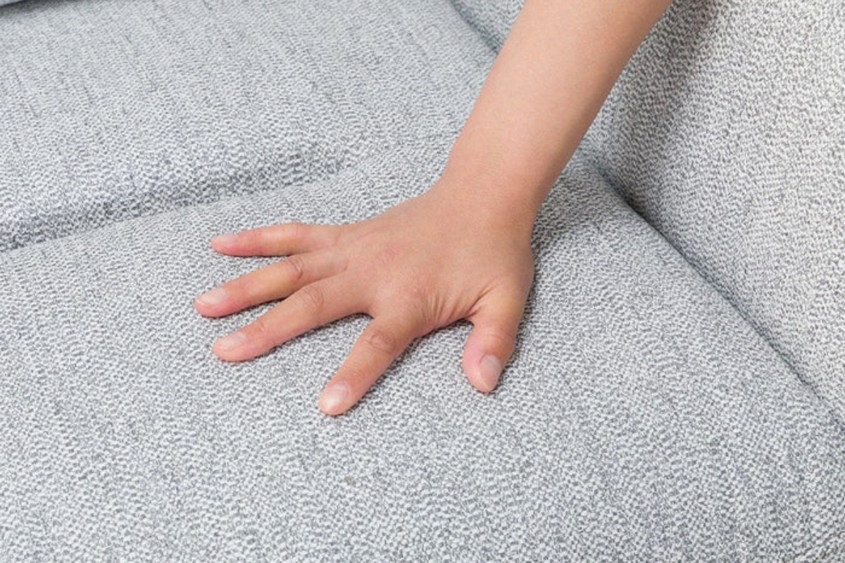 Kiểm tra chất lượng đệm ghế sofa