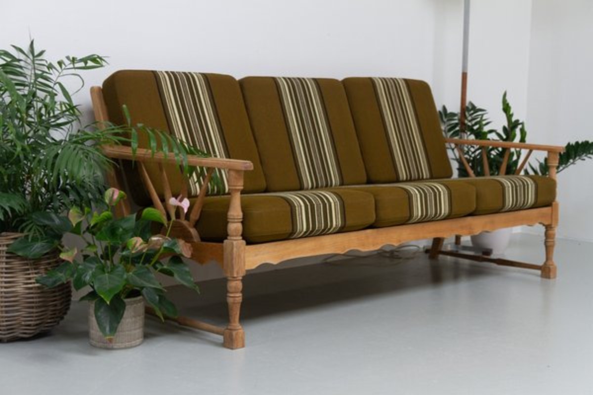 Sofa gỗ vintage ấn tượng