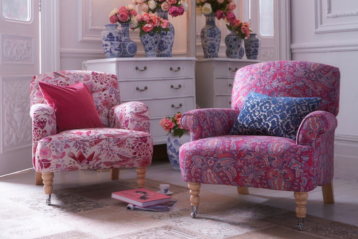 Ghế sofa đơn màu hồng