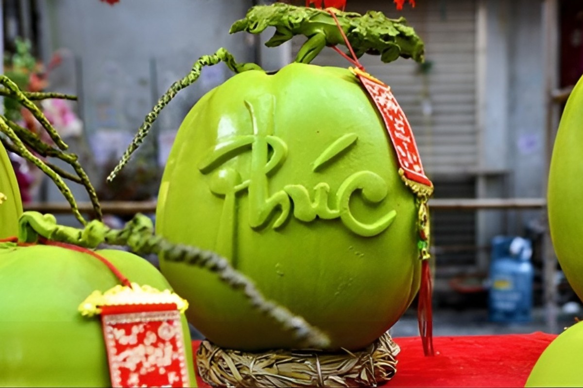 Trái cây khắc chữ tặng khách hàng