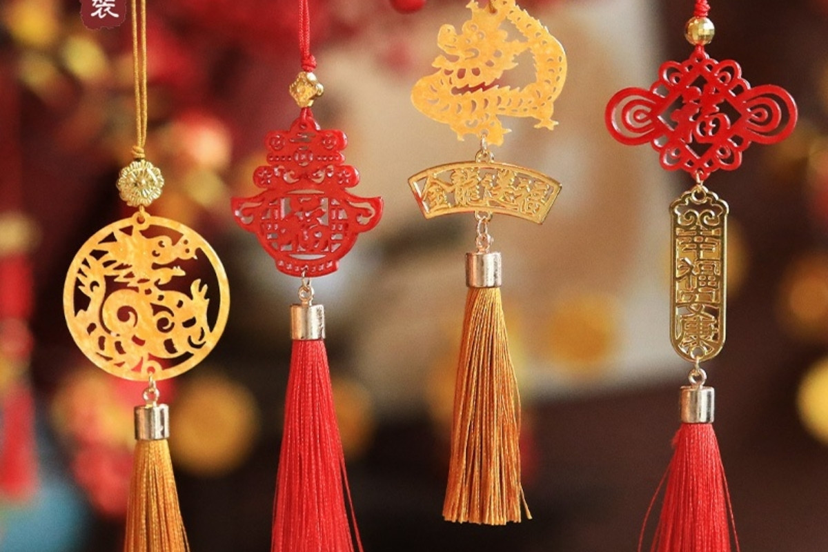 Trang trí văn phòng đón tết bằng bùa may mắn
