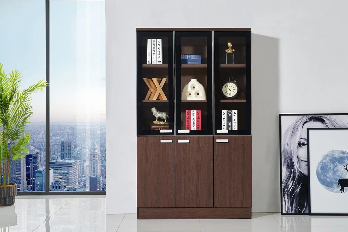 Tủ đựng hồ sơ 3 cửa kính rộng rãi