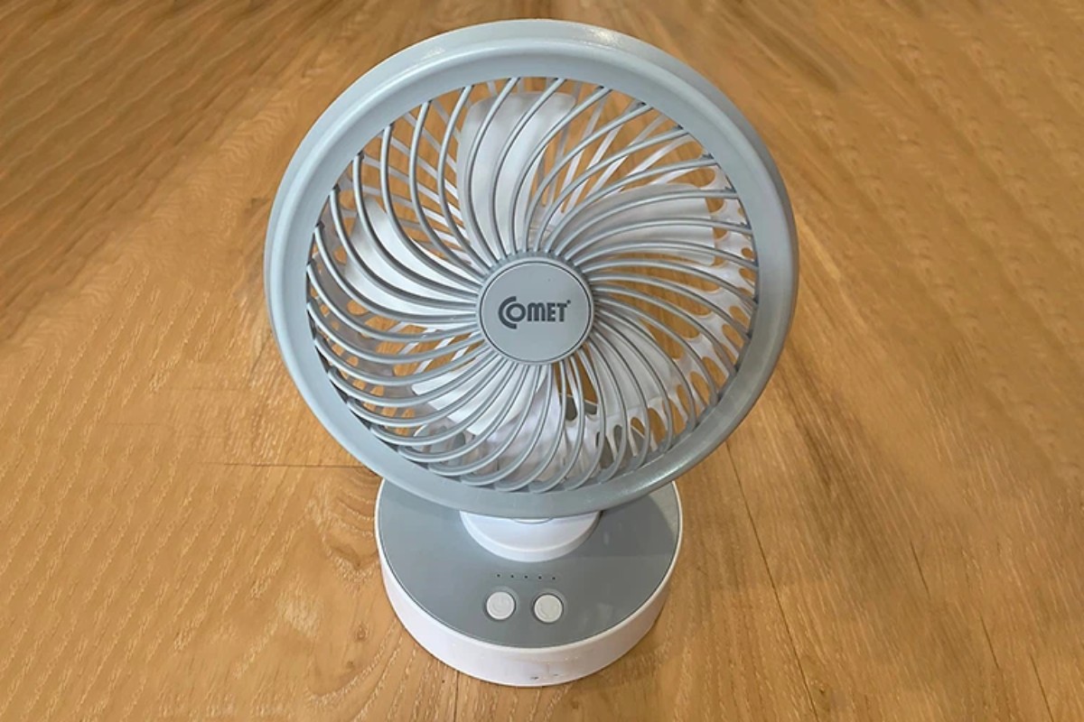 Quạt để bàn Comet CRF1506