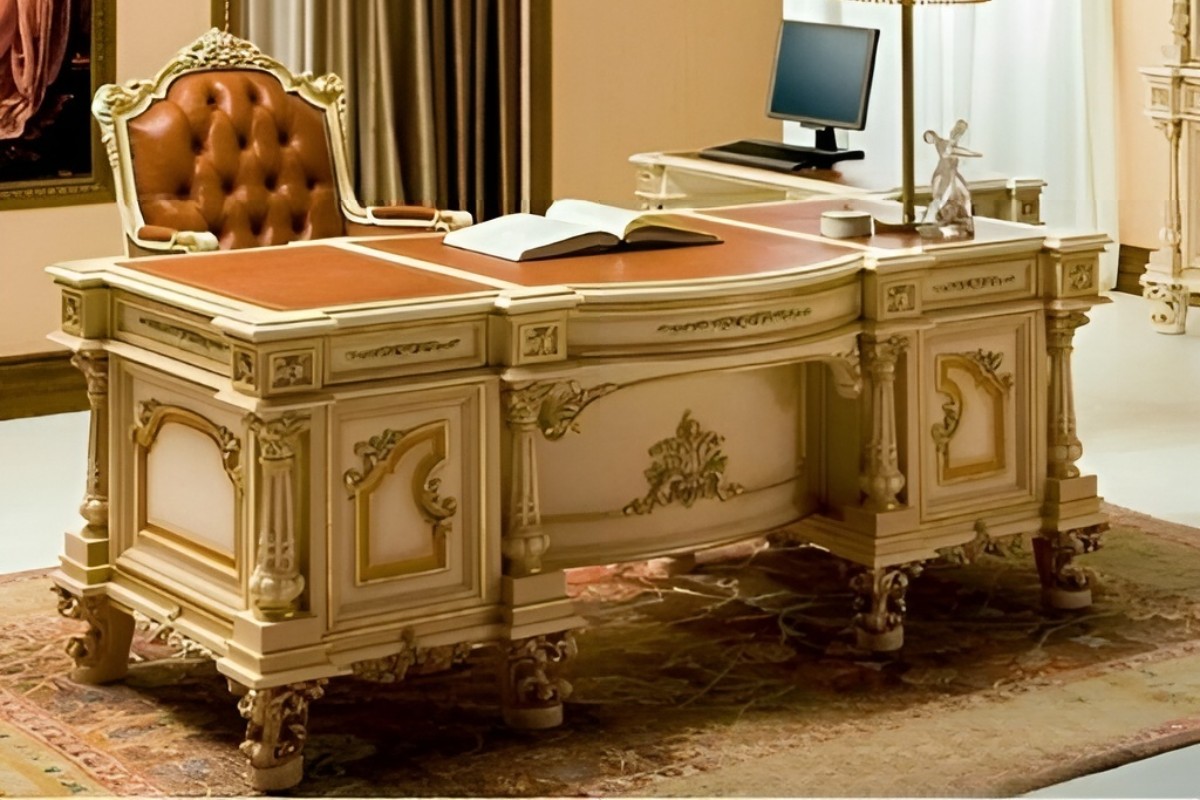 Bàn làm việc cổ điển trang trọng