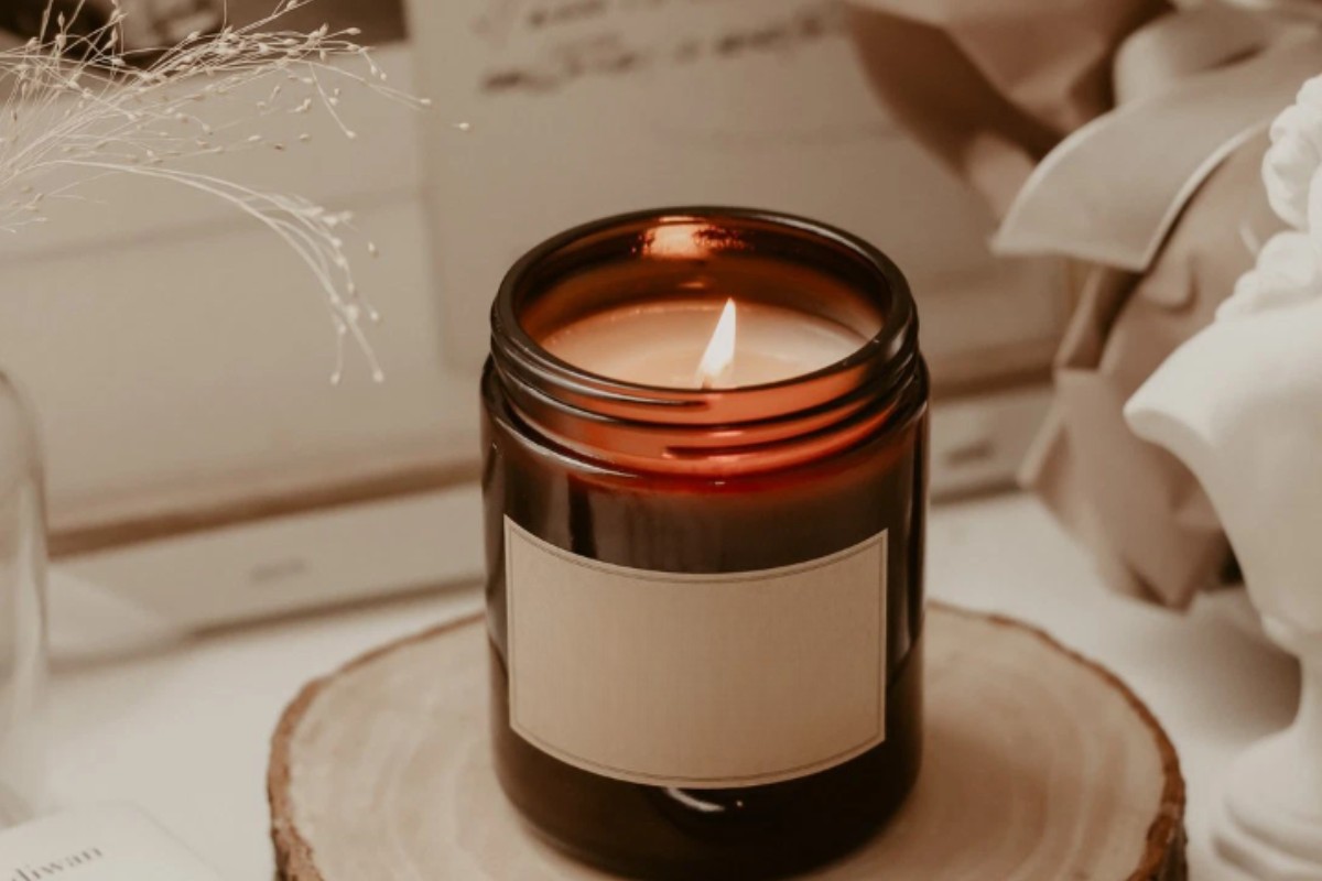 Khử mùi sơn đồ gỗ bằng nến thơm