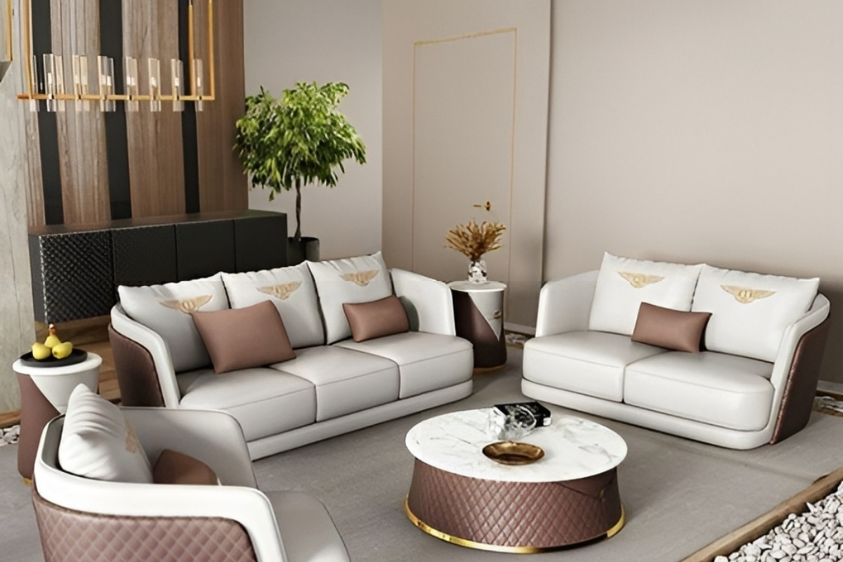 Sofa da phòng khách tone màu trắng tạo nên sự thanh lịch