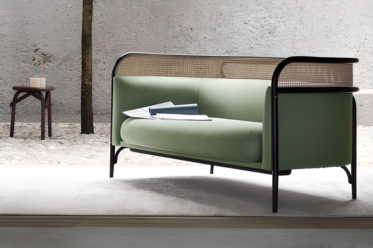 Sofa club Indochine với chân ghế thanh mảnh