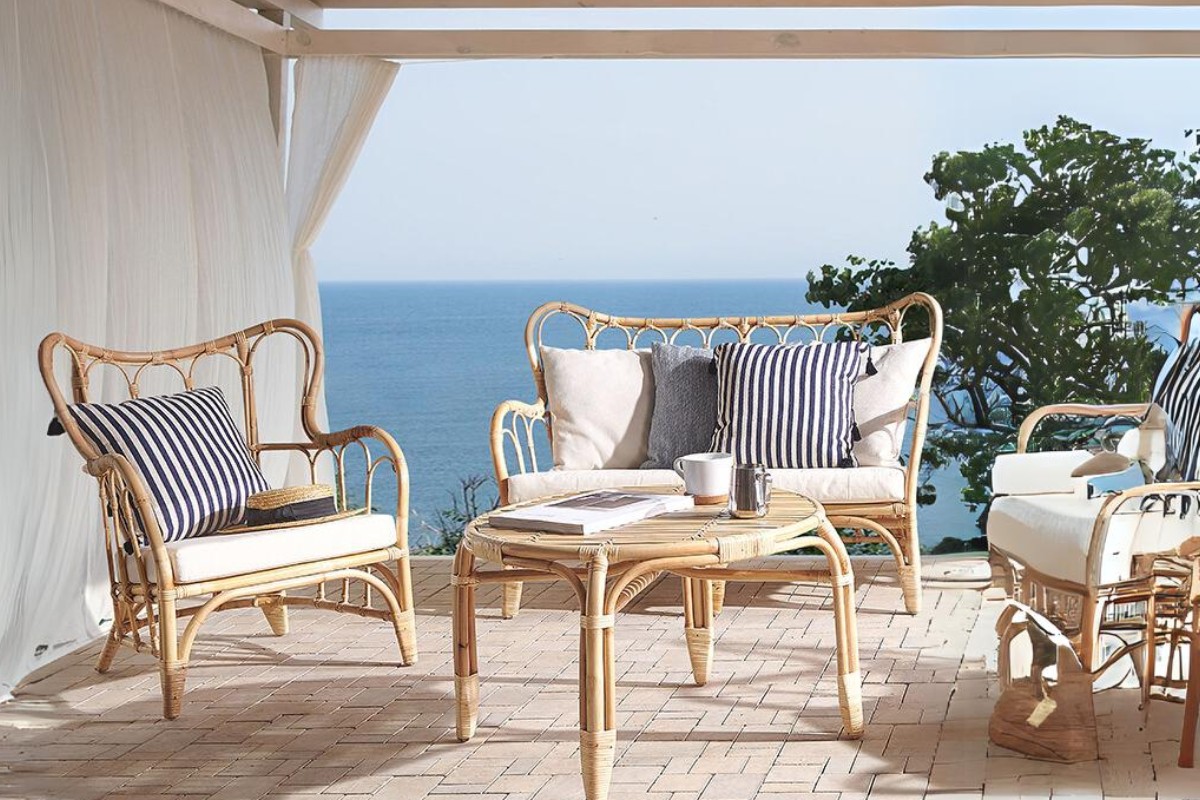 Sofa ngoài trời bằng mây