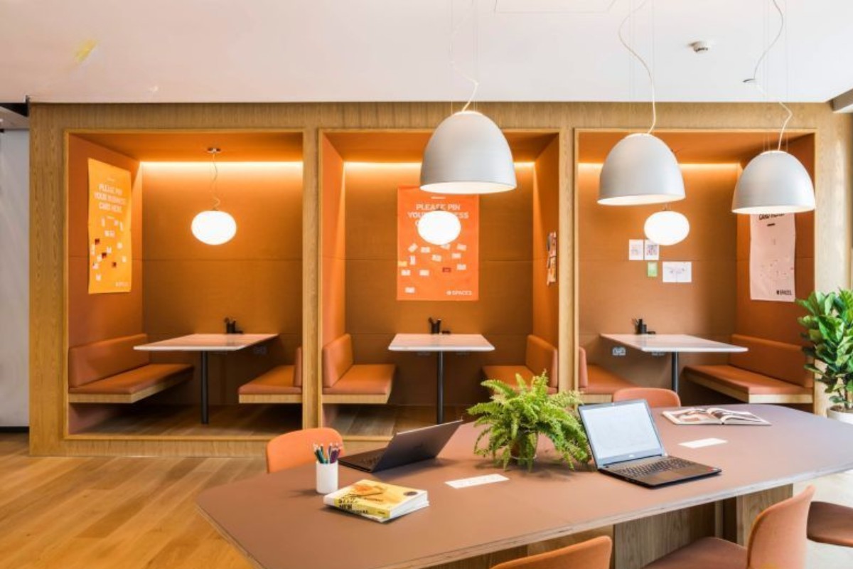 Mô hình Coworking với từng khoang riêng