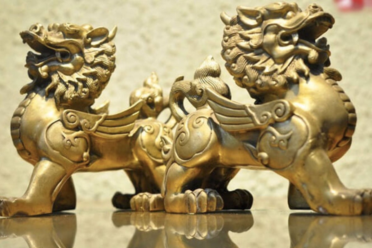 Bài trí Tỳ Hưu trên bàn thờ Thần Tài