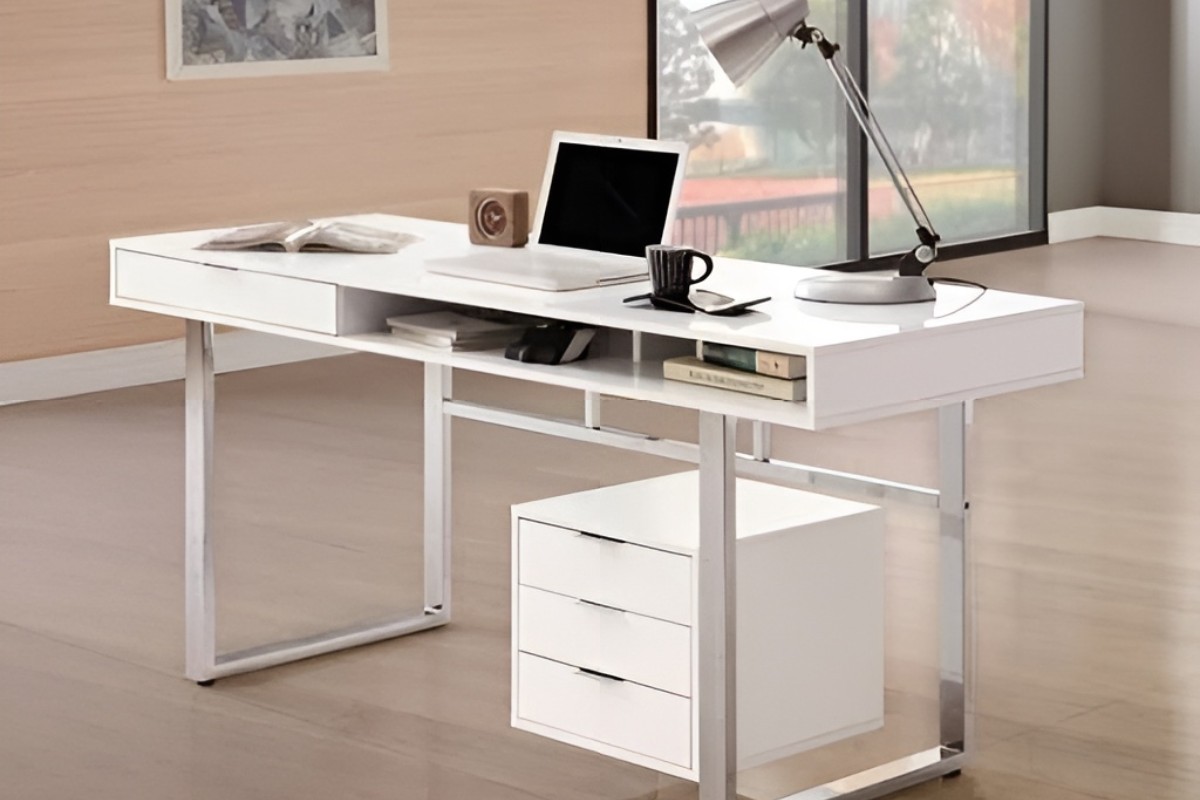 Bàn làm việc văn phòng màu trắng đẹp mắt