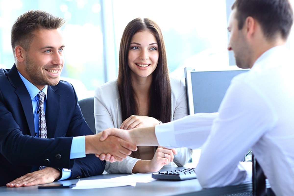 Đối tác chính trong mô hình kinh doanh