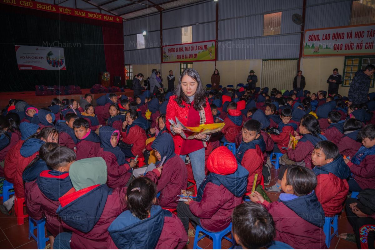 Hành trình "Áo ấm cho em"