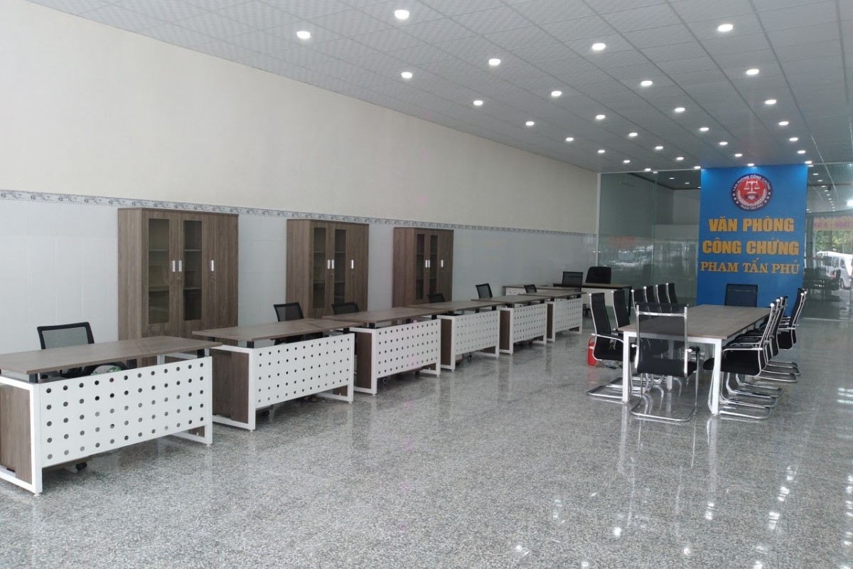 Thiết kế văn phòng công chứng rộng rãi