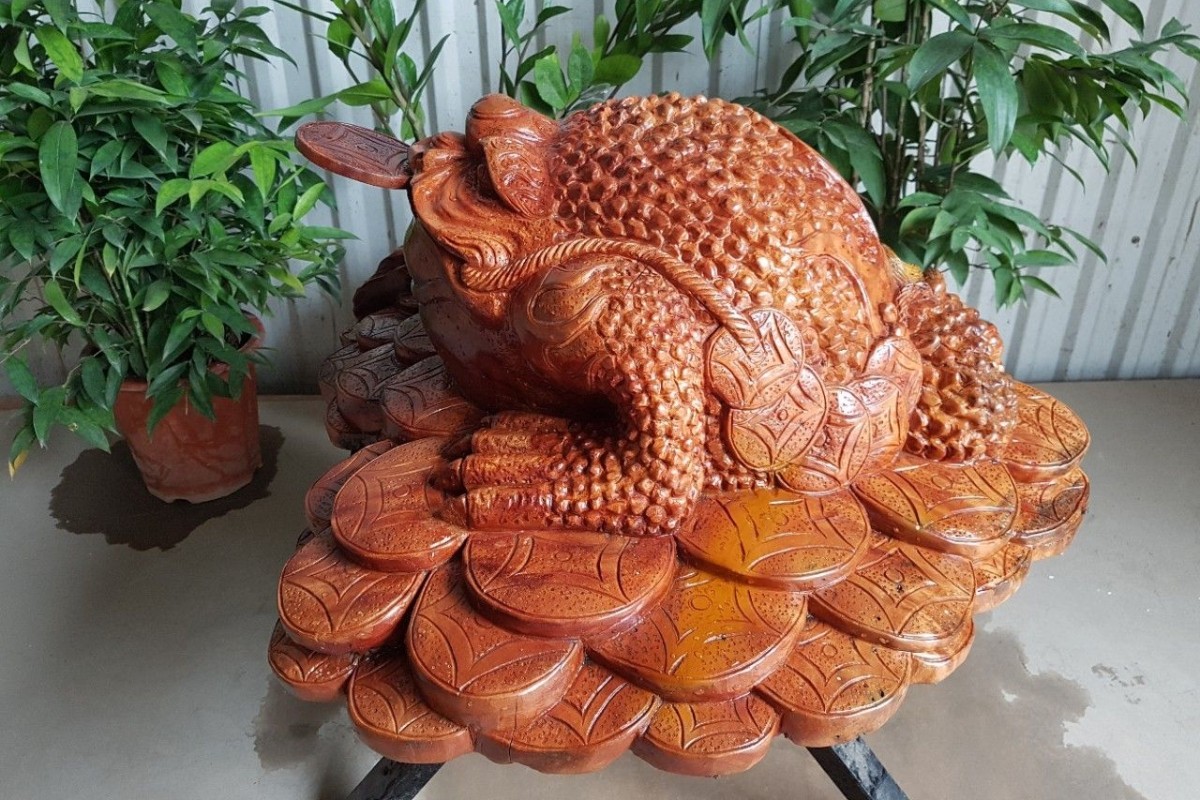 Thiết kế tượng phong thủy độc đáo với chất liệu gỗ xá xị