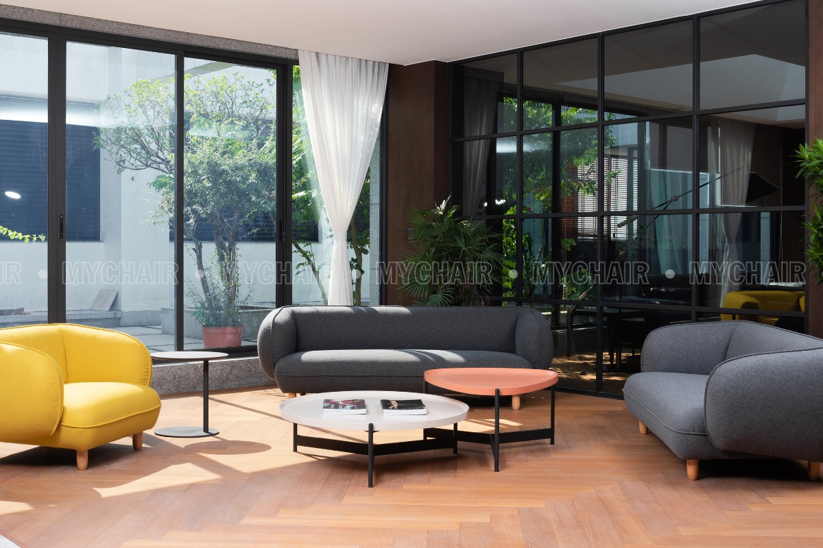 Chất liệu sofa cũng ảnh hưởng đến giá thành