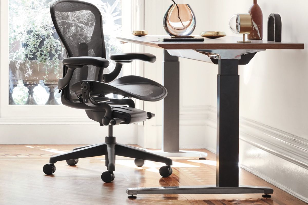 Bàn ghế làm việc Herman Miller