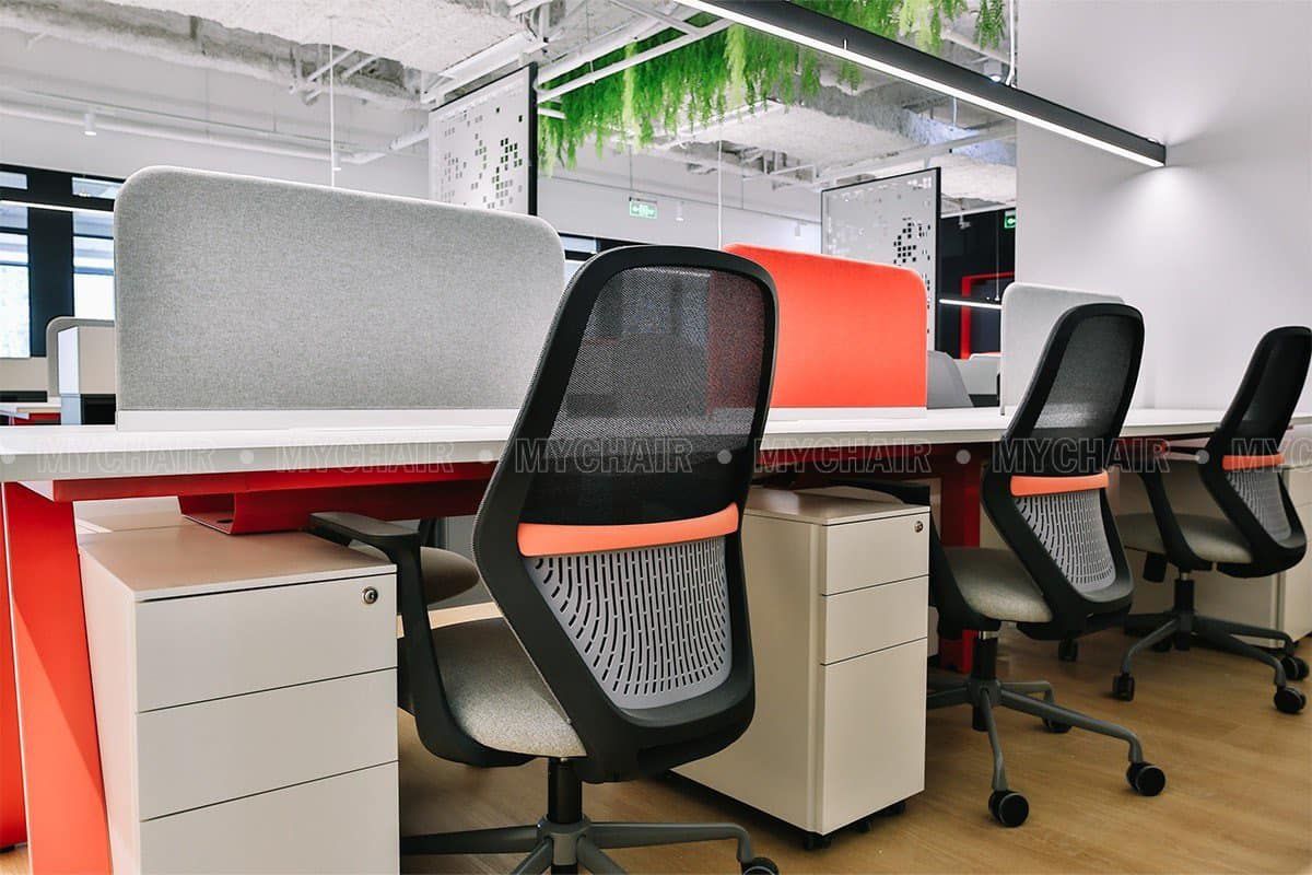 Dự án nội thất văn phòng sử dụng mẫu ghế FM113BB