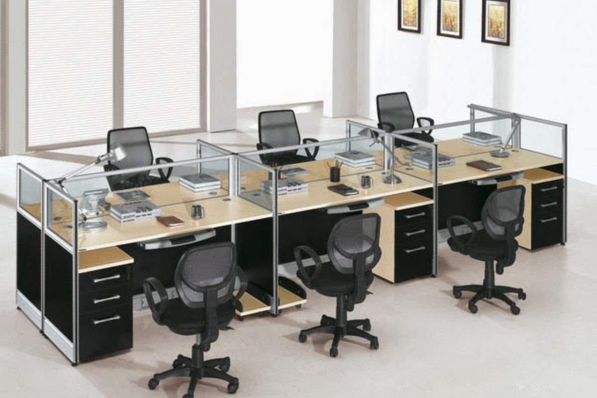 Thêm phụ kiện để tân trang bàng làm việc cũ