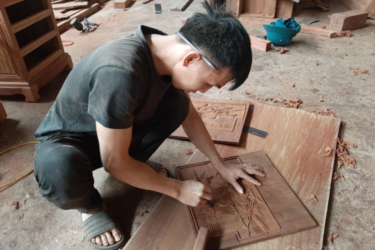 Bàn được làm hoàn toàn thủ công