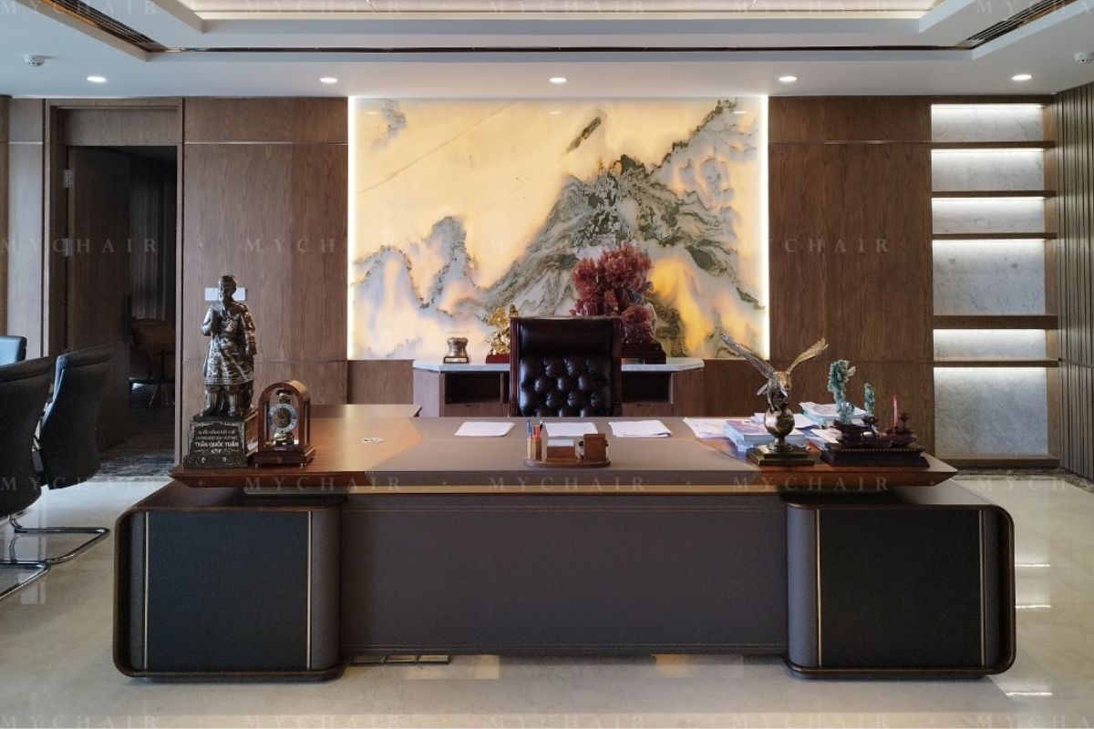 Bàn bề thế, sang trọng phù hợp với phong cách Art Deco