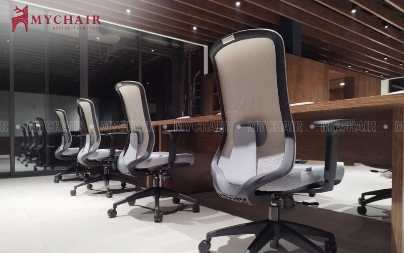 Ghế lưới văn phòng là sản phẩm nội thất có tựa lưng được dệt bằng lưới sợi thoáng khí Ghế lưới văn phòng được sử dụng nhiều