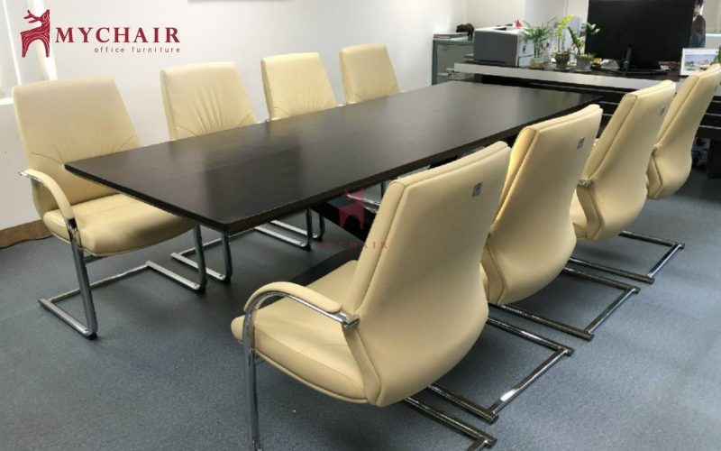 Đặt mua ghế với dáng chân quỳ được ưa chuộng nhiều