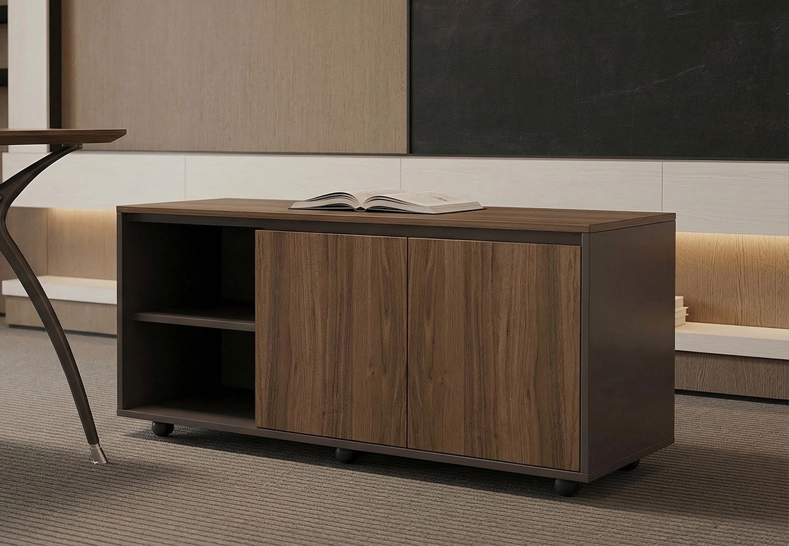 b&agrave;n gi&aacute;m đốc mc61a