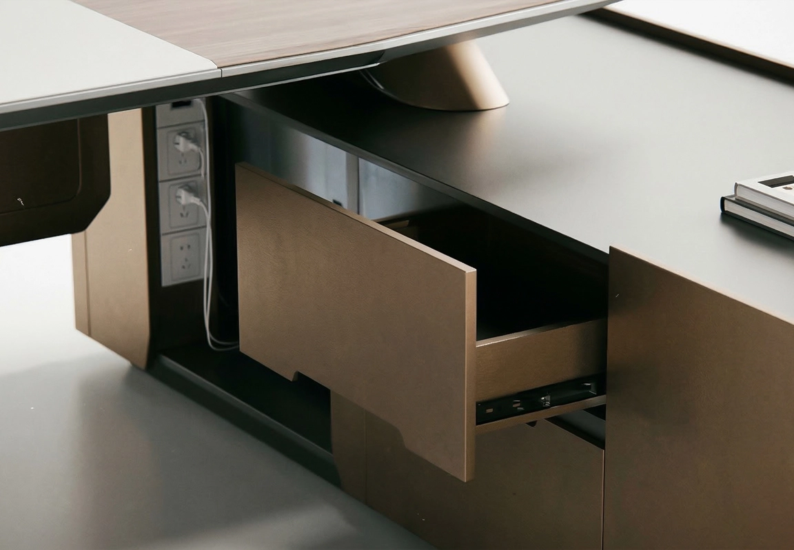 B&agrave;n gi&aacute;m đốc NBLD06