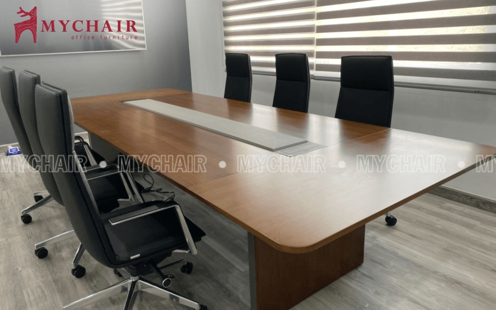 MyChair NBLD03-H là mẫu bàn họp cao cấp nhập khẩu cho phòng họp lớn Bàn họp lớn nhập khẩu NBLD03-H