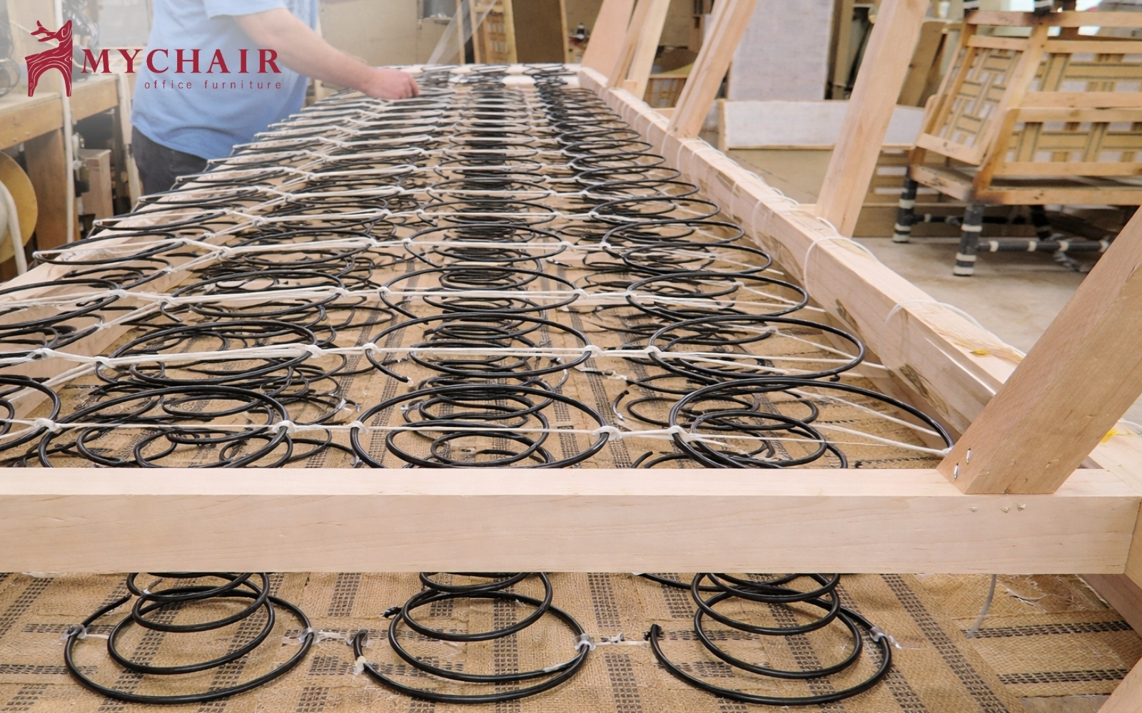 Lò xo là một trong những bộ phận của ghế sofa có vai trò quan trọng