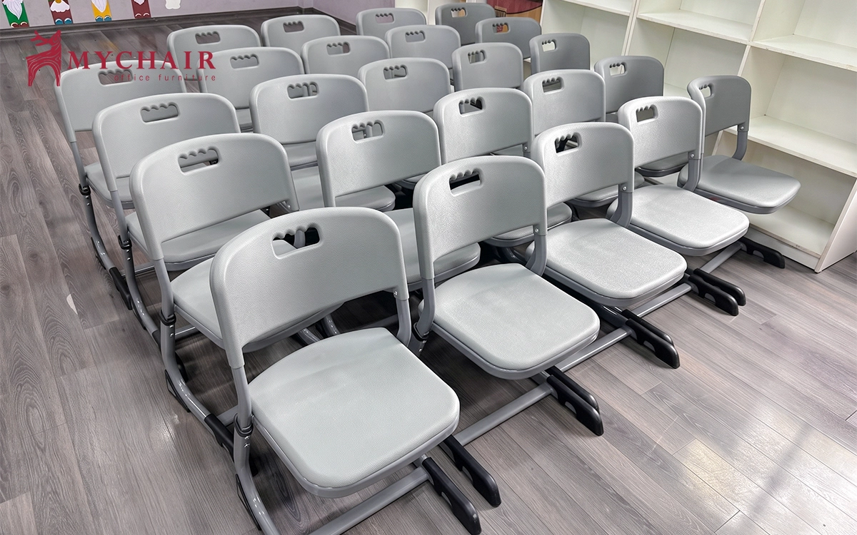 mychair cung cấp bàn ghế học sinh cho hệ thống giáo dục alpha school