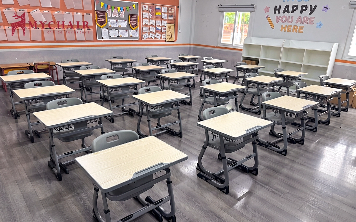 mychair cung cấp bàn ghế học sinh cho hệ thống giáo dục alpha school