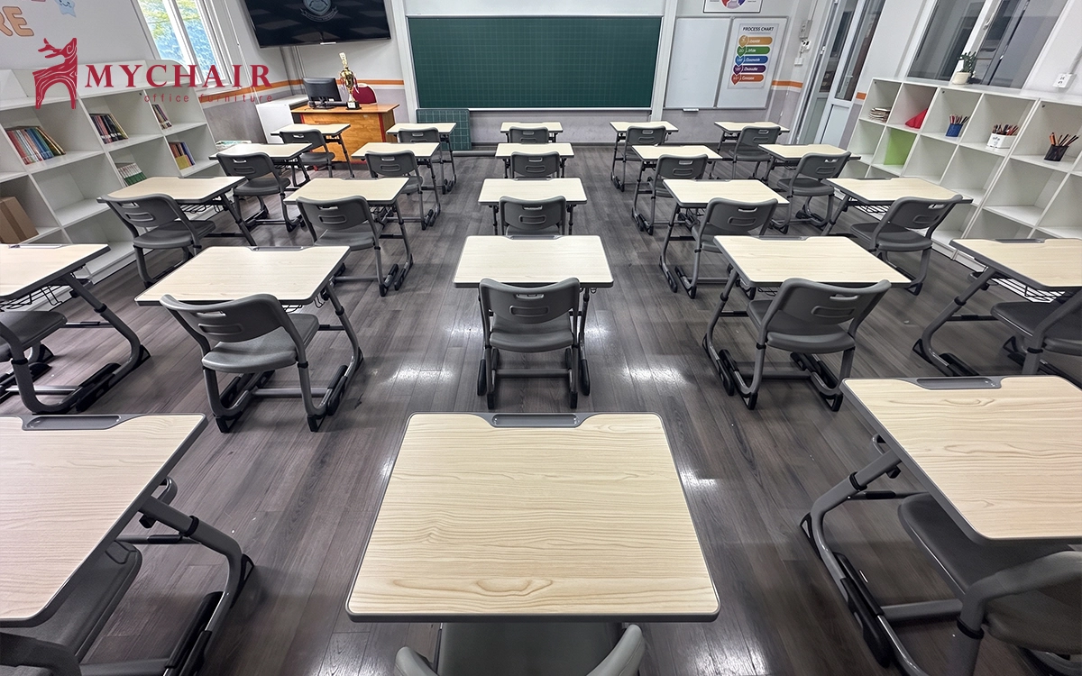mychair cung cấp bàn ghế học sinh cho hệ thống giáo dục alpha school