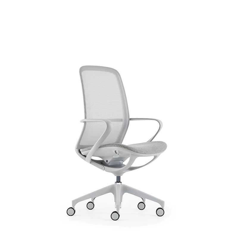 Ghế tựa lưới nỉ MyChair KAY-B02 kê tránh nắng chiều trong phòng làm việc